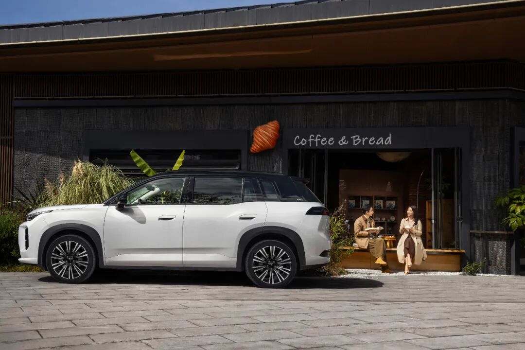 10万级增程SUV再出“王炸”!埃安i60增程版上市,续航1240km,静音媲美豪华车