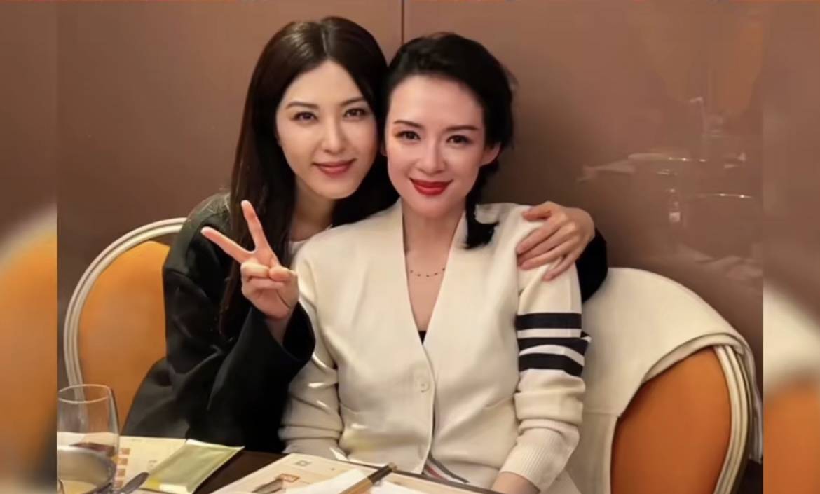 章子怡机场偶遇曾黎，中戏两大美人同框引回忆杀！