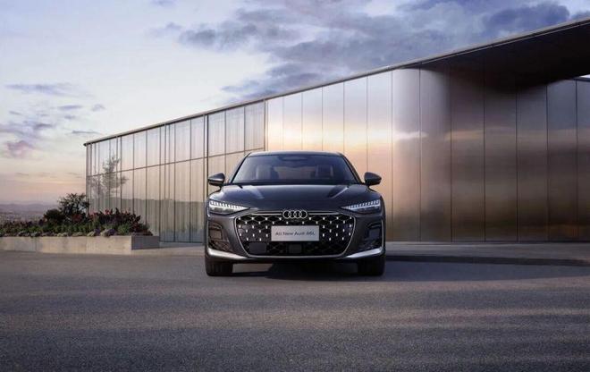 全新奥迪A6L正式预售,3.0T V6动力搭配华为智驾,降价10万引发热议!