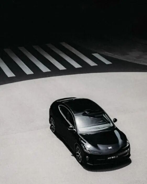 智己LS6智驾深度报告: 城市NOA在实际通勤中的表现是否稳定?