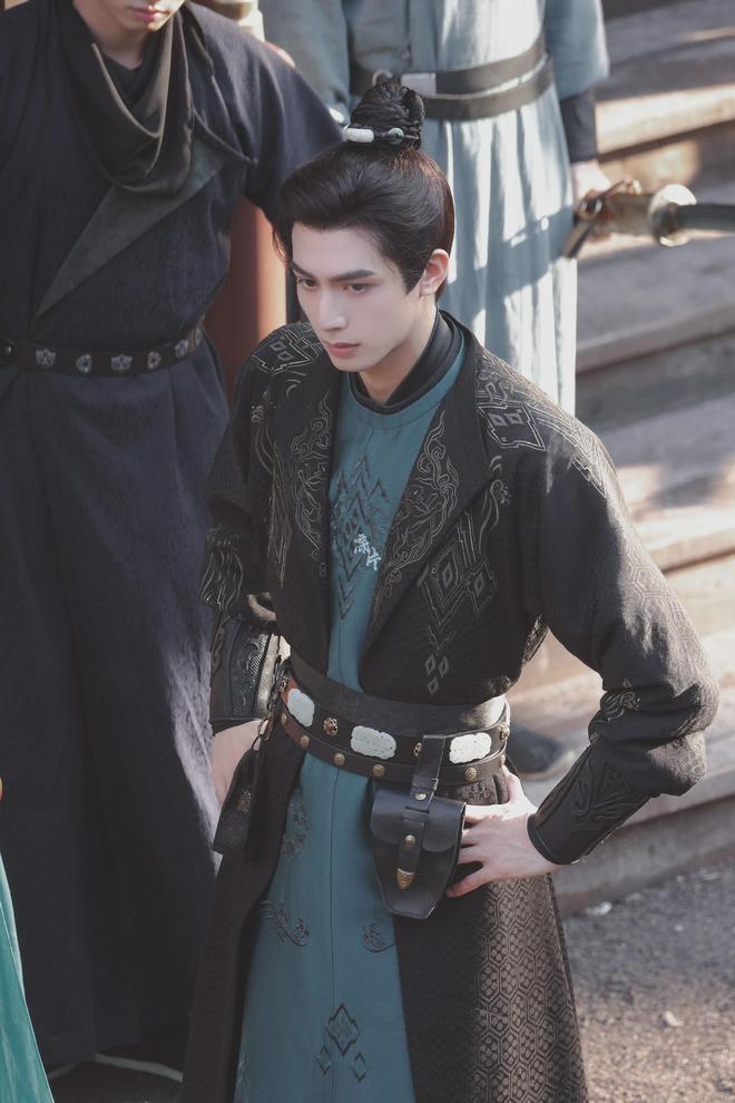 内娱浓颜系帅哥top还得宋威龙，这颜值确实很赞！