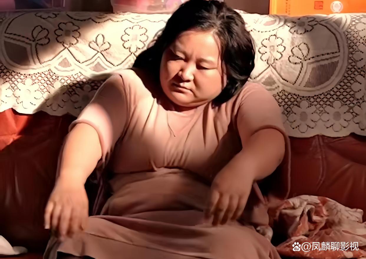 《热辣滚烫》简介,主要演绎了废柴女杜乐莹蜕变的过程经历