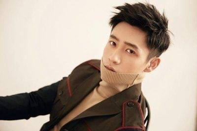 魏晨与吴昕的拥抱片段