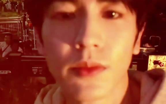 张凌赫新剧爆火引争议，负面新闻频出