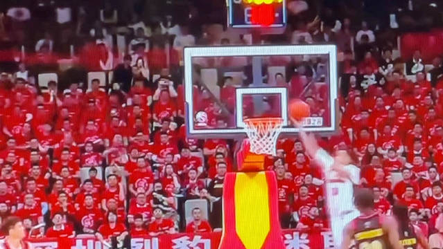 广东男篮险胜深圳，杜润旺张皓嘉防守薄弱