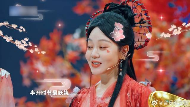 同样穿古装，看完闫妮造型再看关晓彤，真的是太艳丽了！