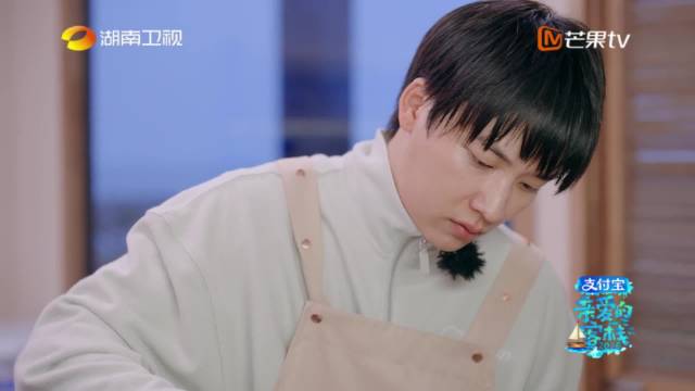 吴泽林忘汪涵沈梦辰叮嘱按江西做法炒菜获赞