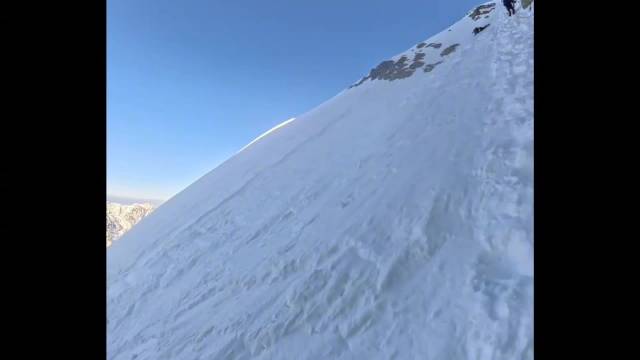 捷克男子从波兰最高峰坠落