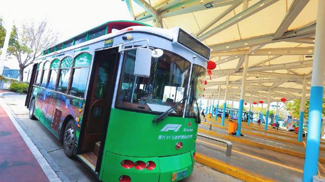 F1赛车空降厦门磐基，13日起全城巡游打卡