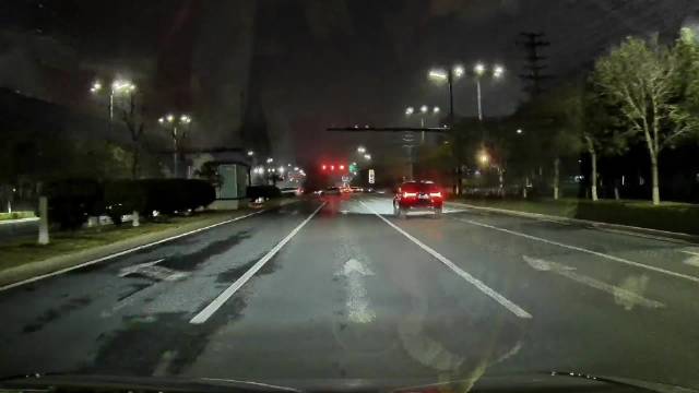 这是上演了一场速度与激情？！