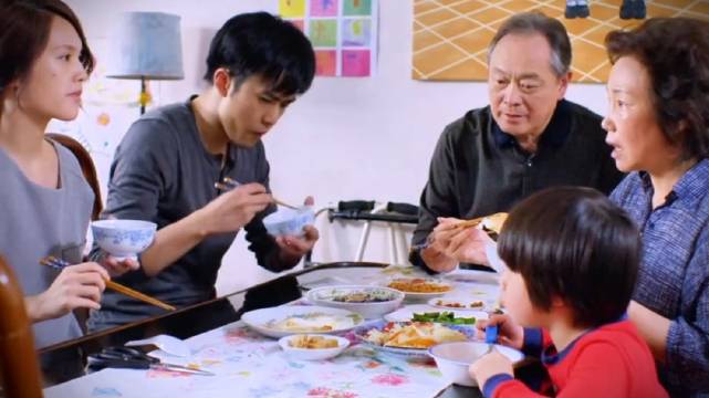 照顾一家人，谁懂一个母亲的无奈感啊