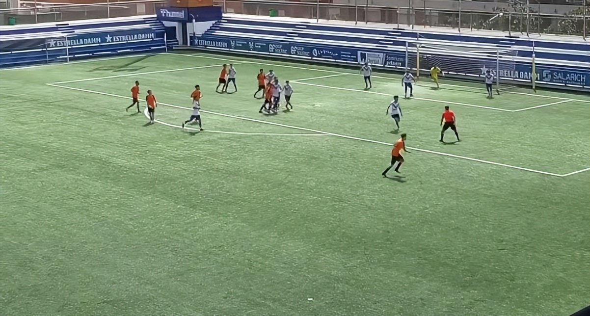 喜讯！17岁中国后卫留洋西班牙，20场4球，球队排名倒数第2