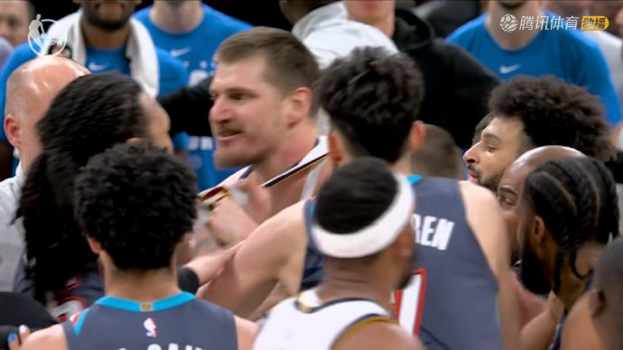 雷霆队本赛季三次战胜掘金，三场比赛的具体过程和比分分别是什么？