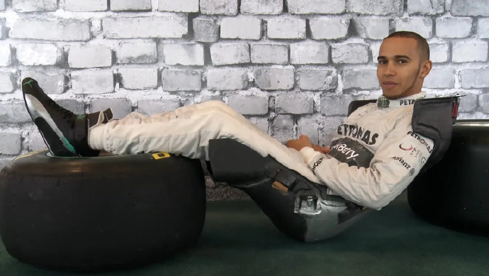 F1赛车手的定制碳纤维座椅，是如何做到与身体100%贴合的？