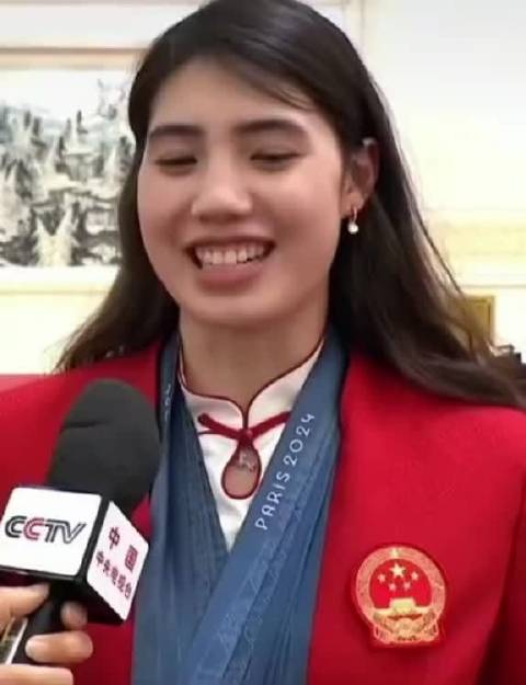张雨霏坦言奥运冠军也一无所有，道尽运动员真实困境