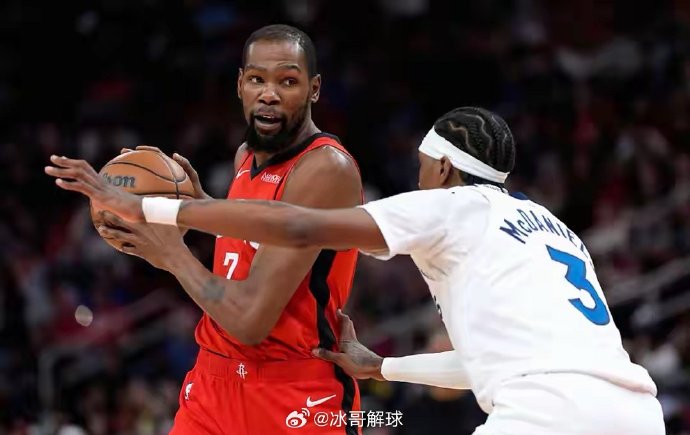 这场胜利对于丹佛掘金队的西部排名和卫冕前景有什么影响？