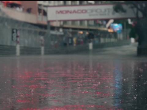 雷朋田栩宁梓渝体验F1赛车巅峰魅力