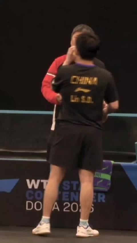 林诗栋带伤3：1胜朴康贤晋级多哈赛男单8强