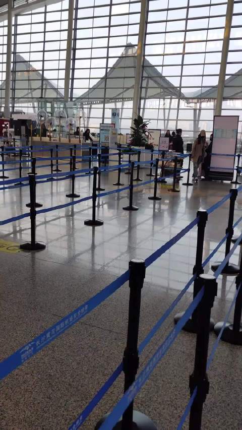 林心如坦言最后悔晚育，9岁女儿身高已达140公分