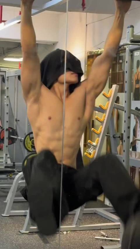 蒙眼做会不会也很爽 xhs：爱健身冬冬