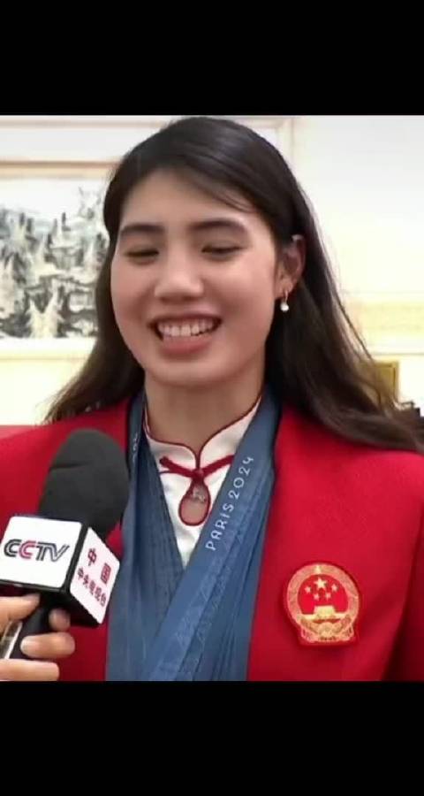 白眼观天下，丹心报国家！张雨霏这段采访有点哽咽！