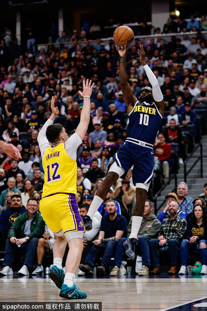 文班亚马赛前伤退！马刺主场对阵掘金悬念骤增，约基奇能否一枝独秀？