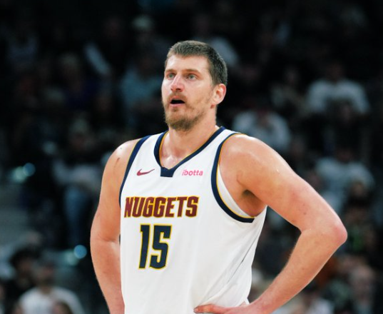 约基奇第10次轰下30+20+10，近50年来其余人合计6次