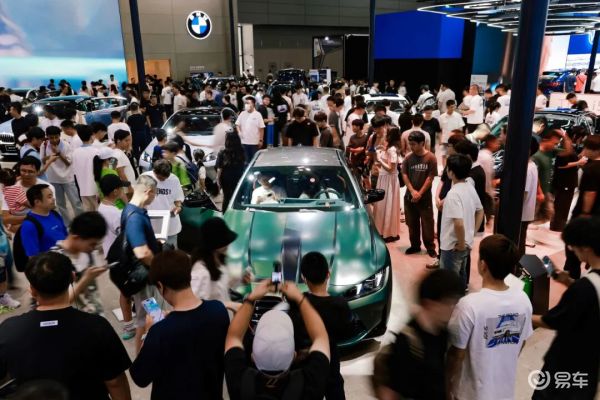 2025豪华车市新秩序:BBA的护城河，与新势力的定义战