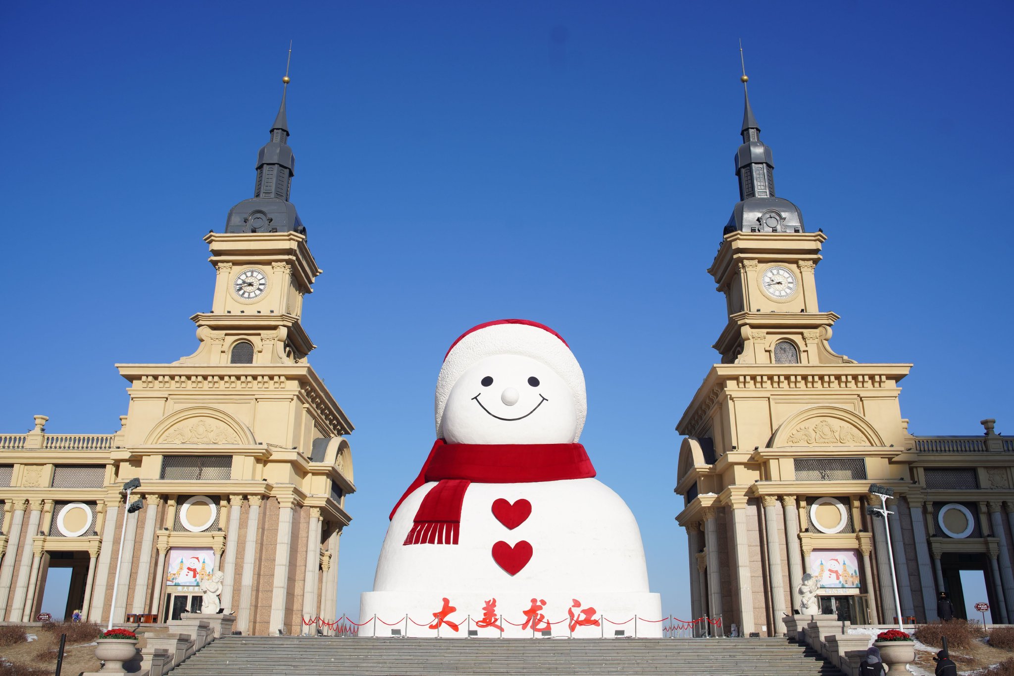 哈爾濱市的大雪人。哈爾濱市委宣傳部供圖