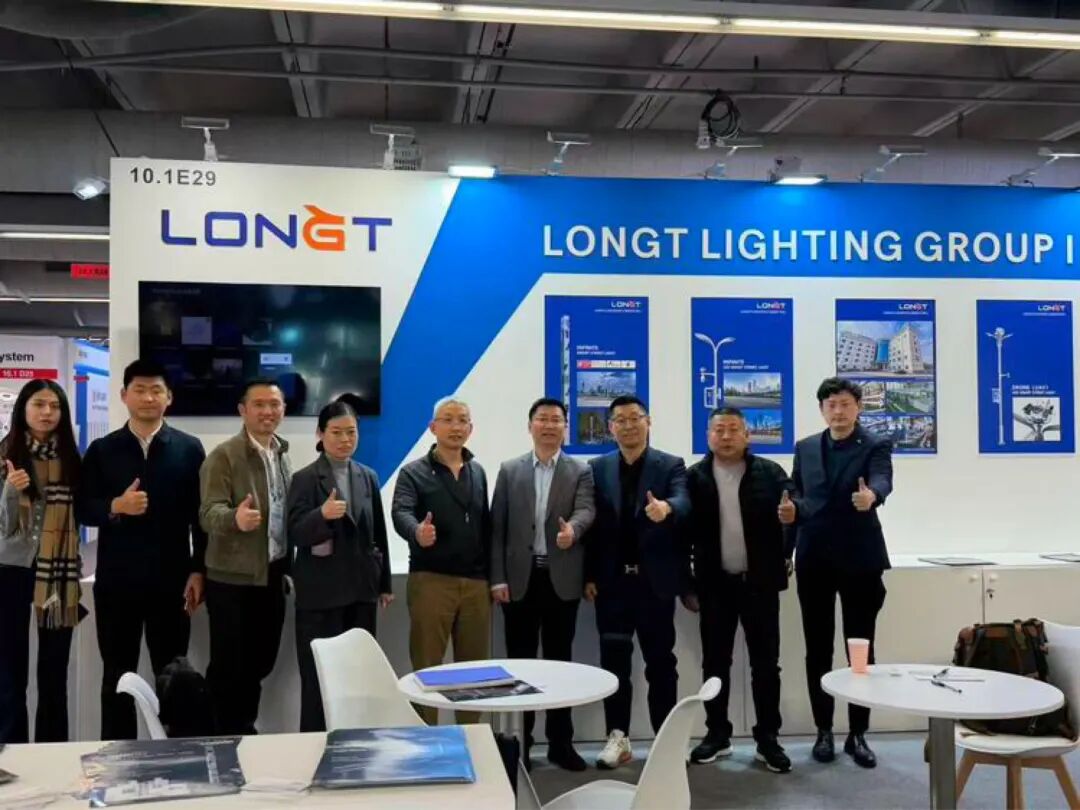 高邮路灯，点亮全球“顶级秀场”！