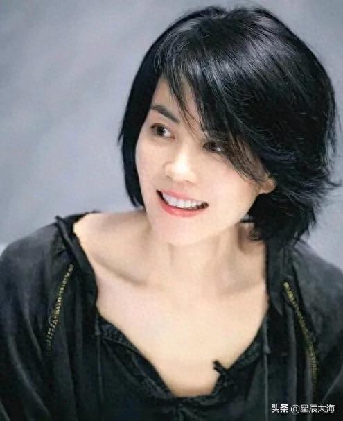 王菲春晚《世界赠予我的》,真的好听,越听越有味道,听了很多遍