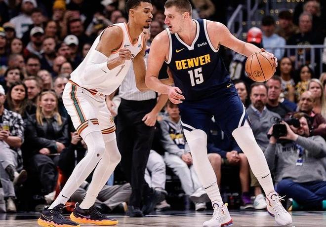 文班缺阵！约穆合砍70+22+19：掘金20分逆转马刺！