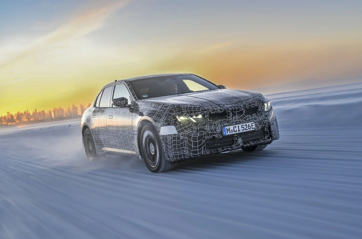 宝马集团：2027年底前将推出超40款全新或改款车型