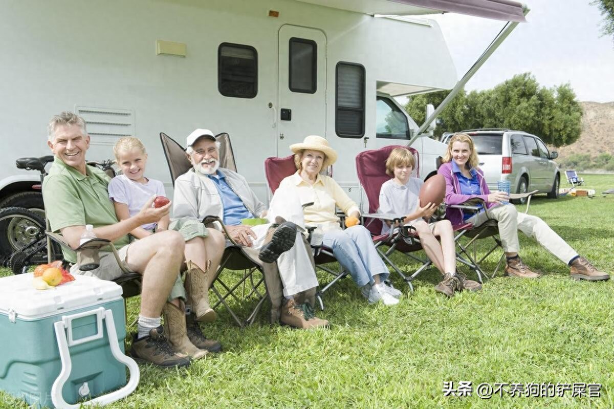 什么情况下适合买房车?这5类人看完直接种草!