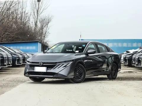 家用轿车标杆再升级！全新日产轩逸不足11万起，年轻外观动感十足