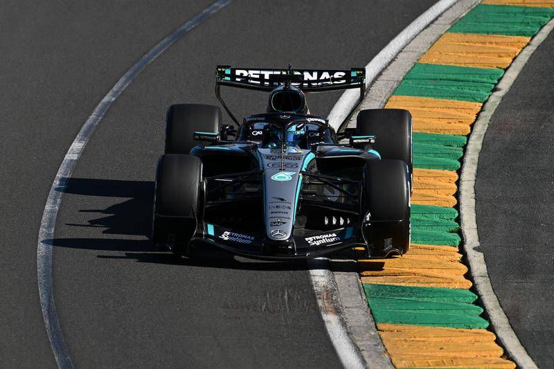 F1澳大利亚大奖赛排位赛：梅奔包揽前二维斯塔潘撞车止步Q1