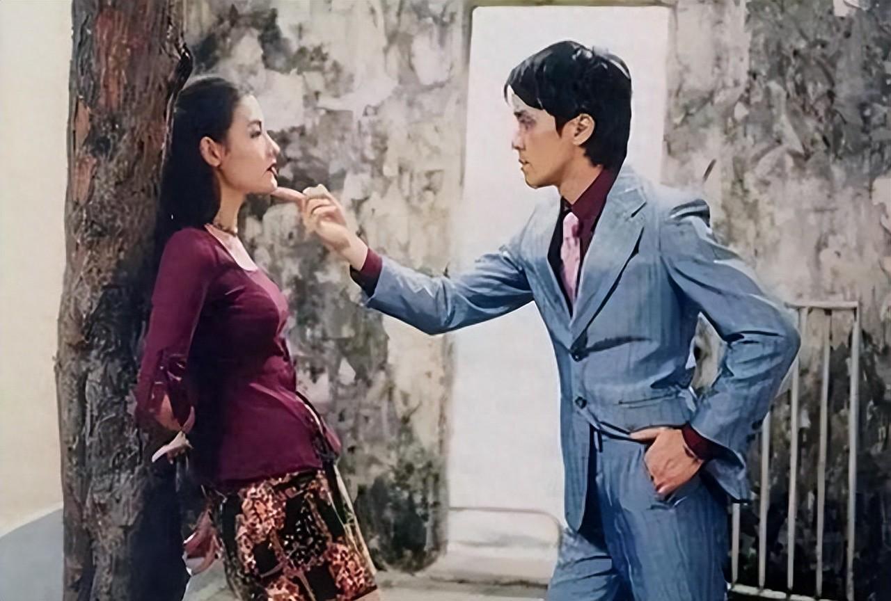 离婚12年后，再看张柏芝和谢霆锋的较量，发现他们根本不是一路人