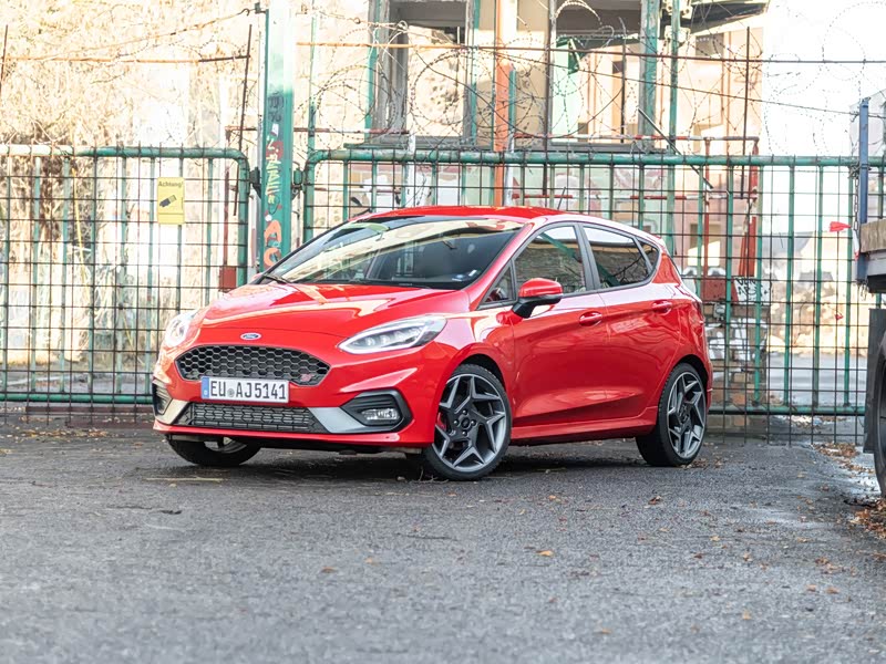 如何判断汽车是否为库存车?