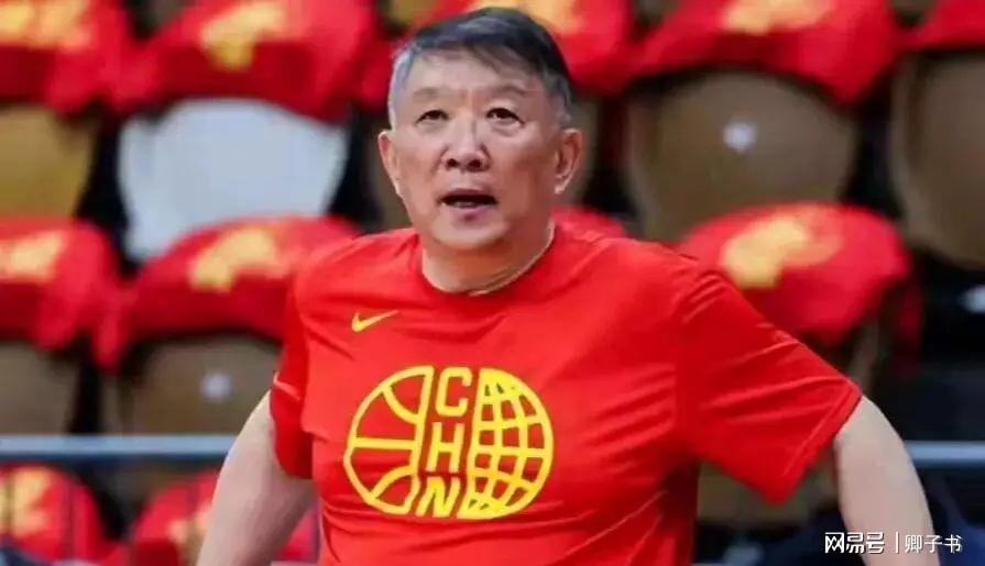 49岁名帅驰援!宫鲁鸣帅位生变，女篮重建迎大考