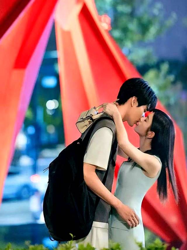 成年人想看的S+恋爱，陈妍希周柯宇做到了