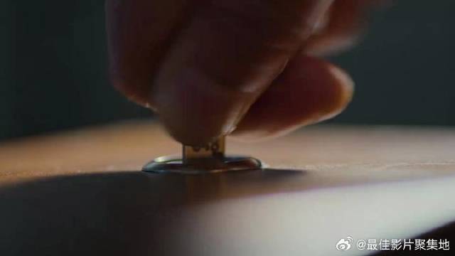 高启强成功误导安欣 将嫌疑引向老默，为自己脱罪