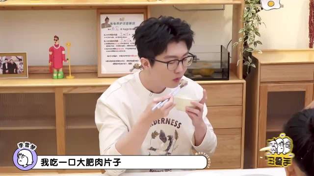 董洁小时候拍戏有婴儿肥，导演苛责不许吃饭，演员不好当