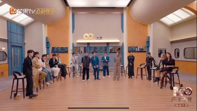 你瞅把薛凯琪笑的，那幸灾乐祸的样子，可爱死了 薛凯琪