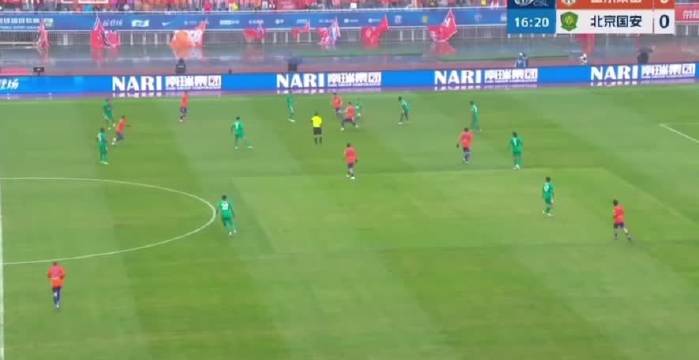 京鲁大战主裁麦麦提江争议判罚引央视咪咕解说质疑