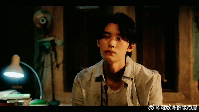 周翊然为了突破角色舒适区，都选择了哪些截然不同的剧本？