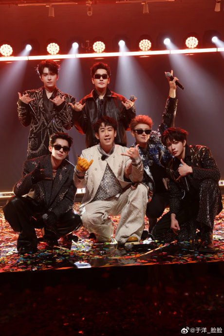 邵子恒泪洒《宇闪》收官舞台，霸总人设下的真情告白！