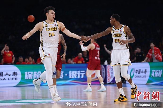 方硕关键三分定乾坤！北汽客场力克广州，季后赛席位之争占得先机