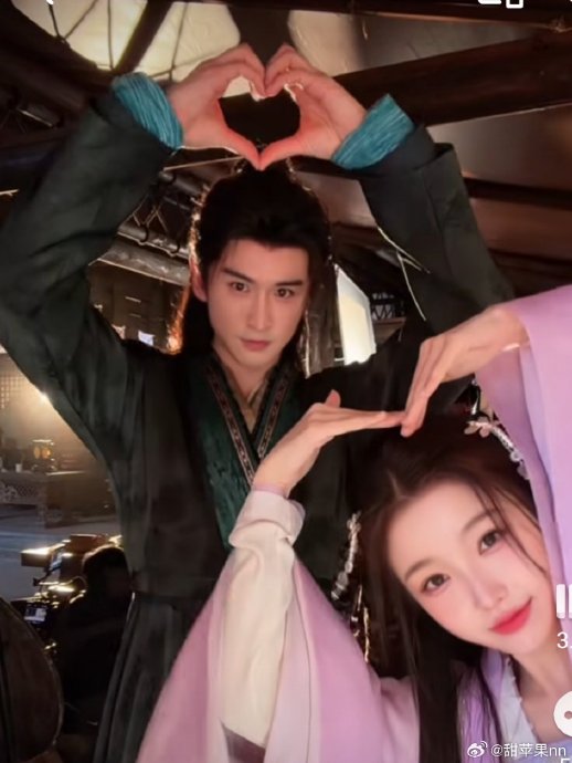 白色情人节当天，其他艺人采取了哪些不同的营业方式？