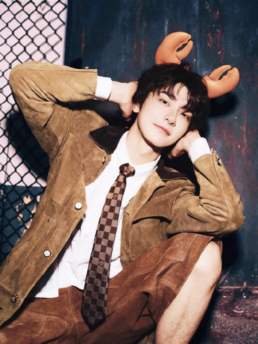 除了本次造型，林一还有哪些令人印象深刻的时尚穿搭？