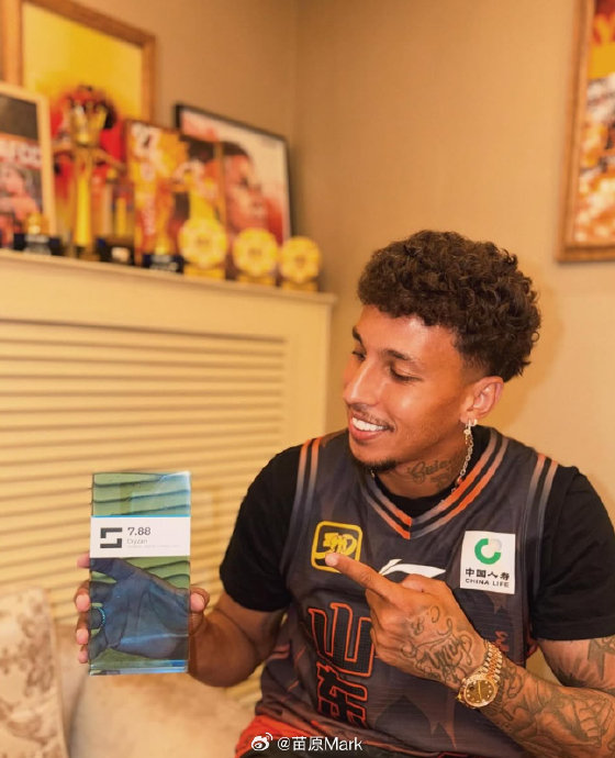 山东泰山队克雷桑的88分钟绝杀球具体是如何打进的？